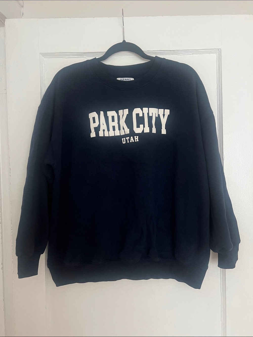 Old Navy Black Park City Utah Men's Crewneck Sweatshirt